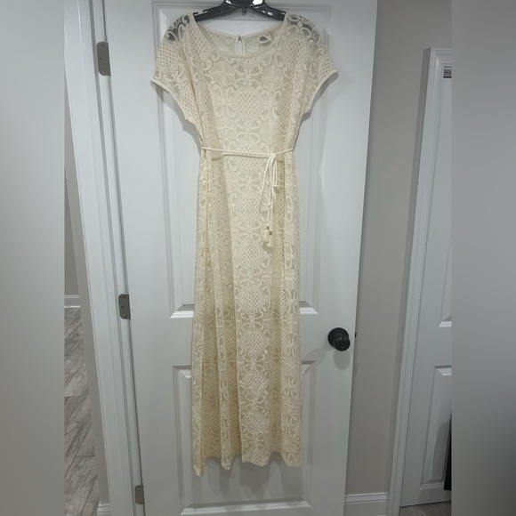 Anthropologie Lilka Bellflower Lace Maxi Dress, Ivory/Cream, Medium Petite - Picture 4 of 9